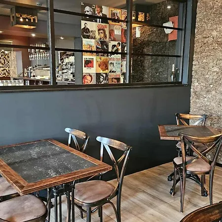 ホテル De La Poste