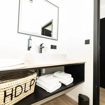 De La Poste ガディンヌ