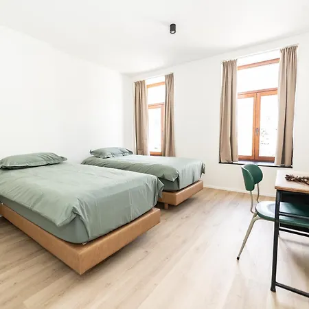 De La Poste ホテル ガディンヌ