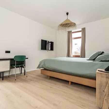 De La Poste ホテル *